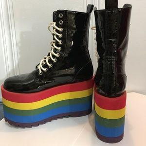 Current Mood Rainbow Stacked Platform